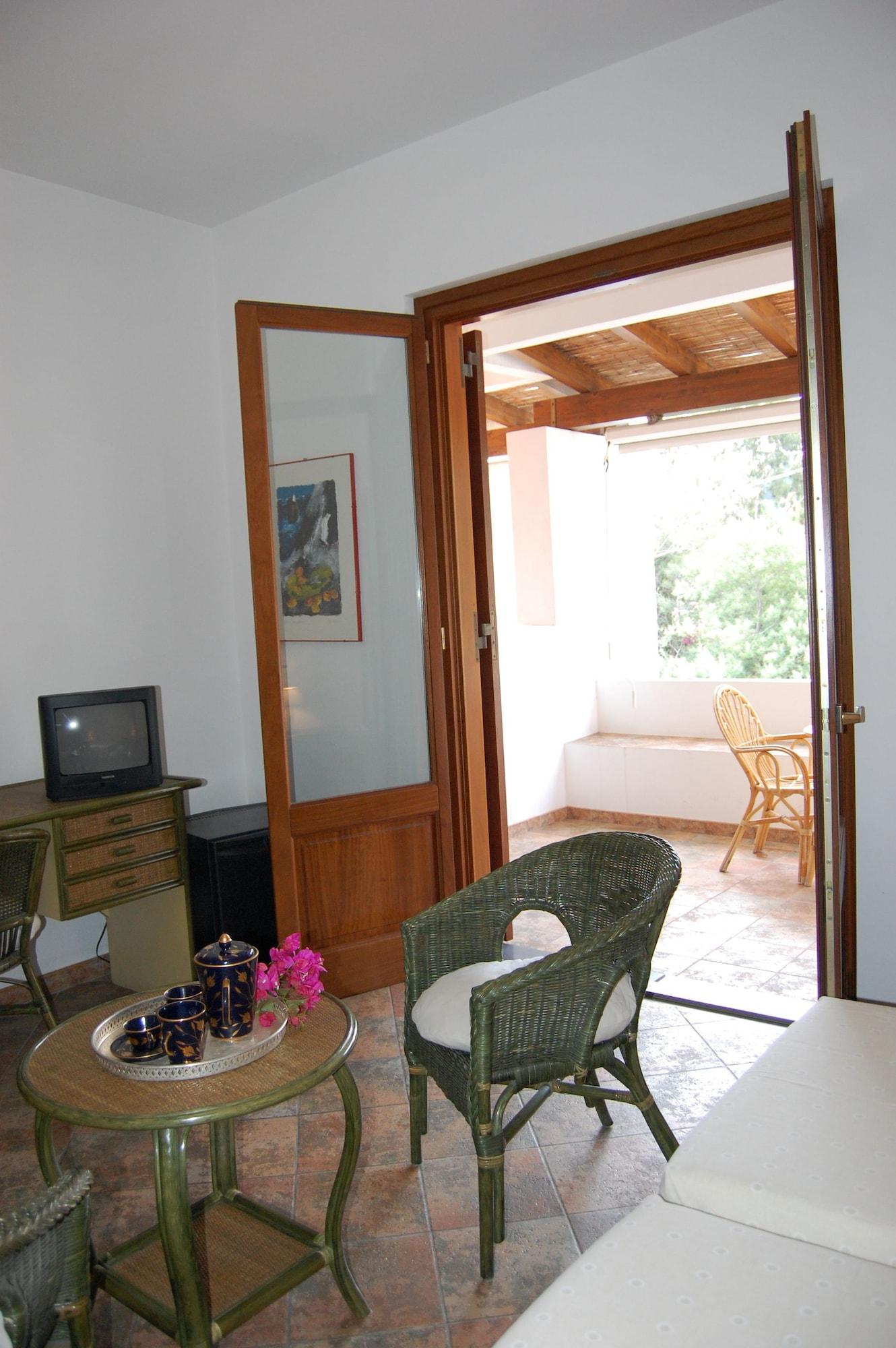 Residence Hotel Baia Portinenti リーパリ エクステリア 写真